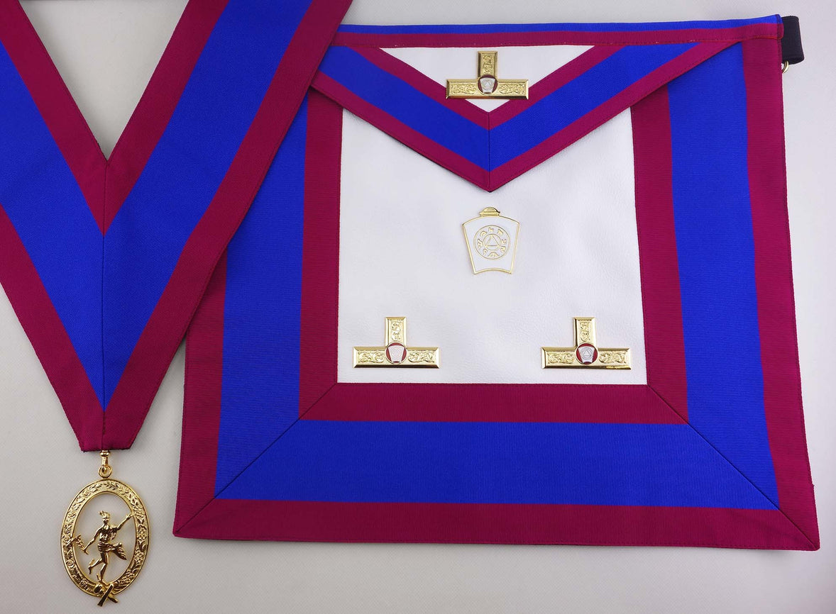 Grand Mark Undress Regalia Suite, Victoria