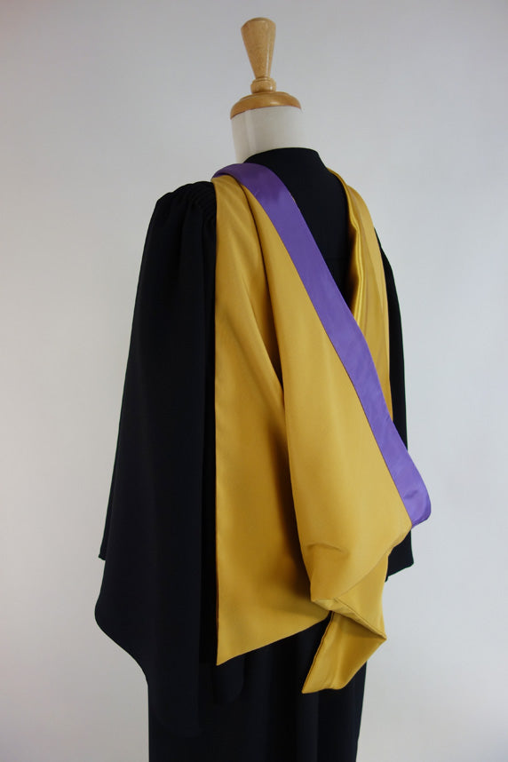 Macquarie University Bachelor Hood