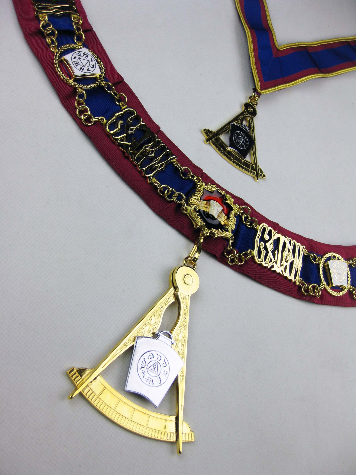 Grand Mark Degree Chain Collar